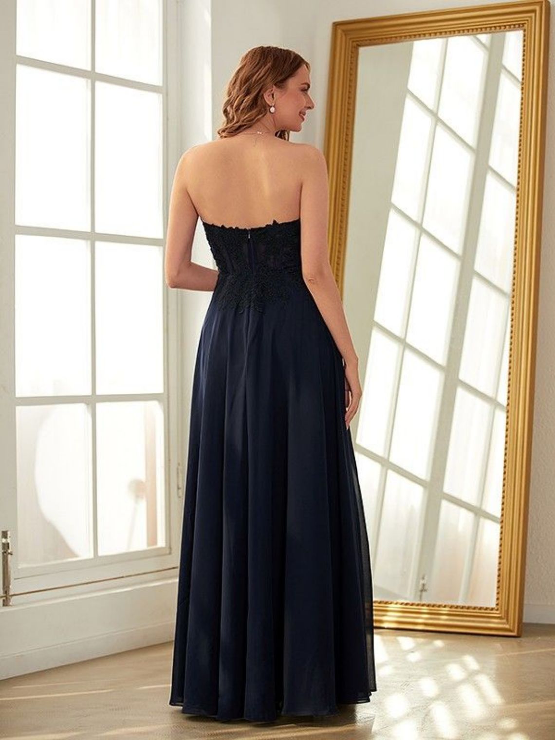 A-Line/Princess Applique Sweetheart Sleeveless Floor-Length Dresses
