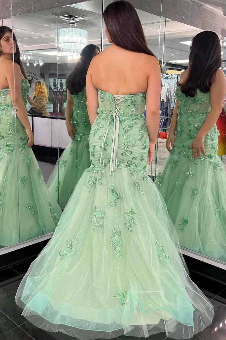 Charming Mermaid/Trumpet Strapless Lace Appliques Long Formal Dress Homecoming Dress