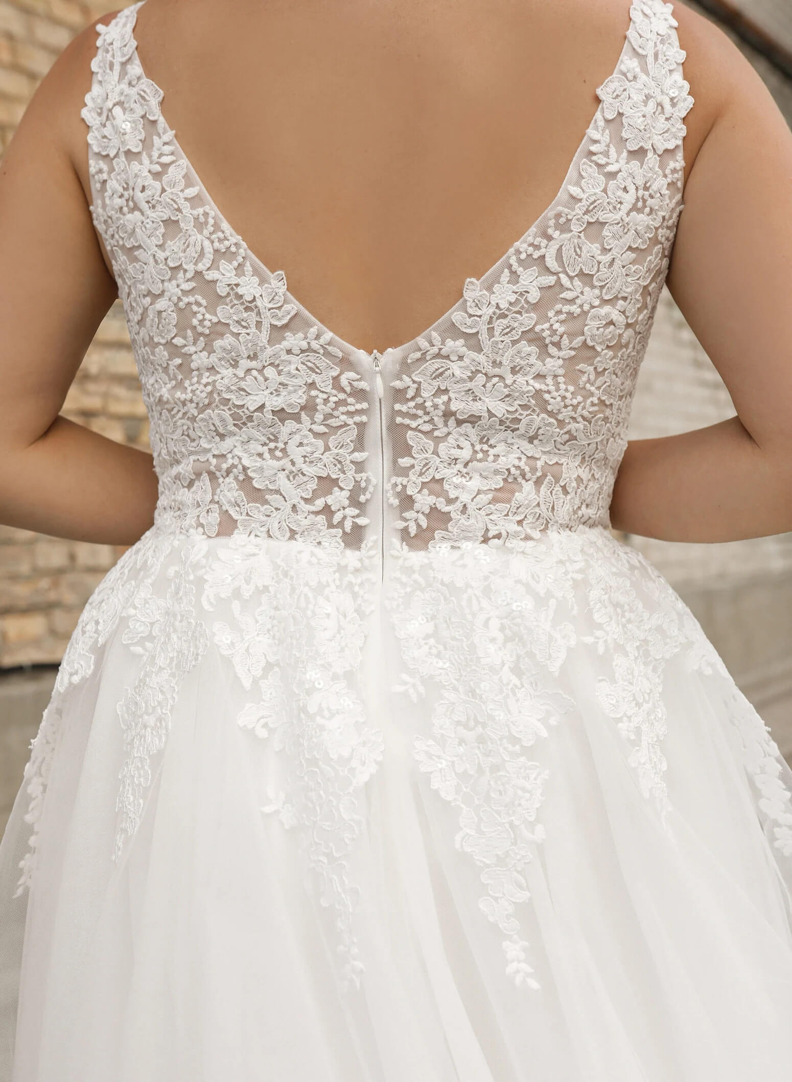 Plus Size Classic Lace Princess Wedding Dresses With Tulle, product image 3