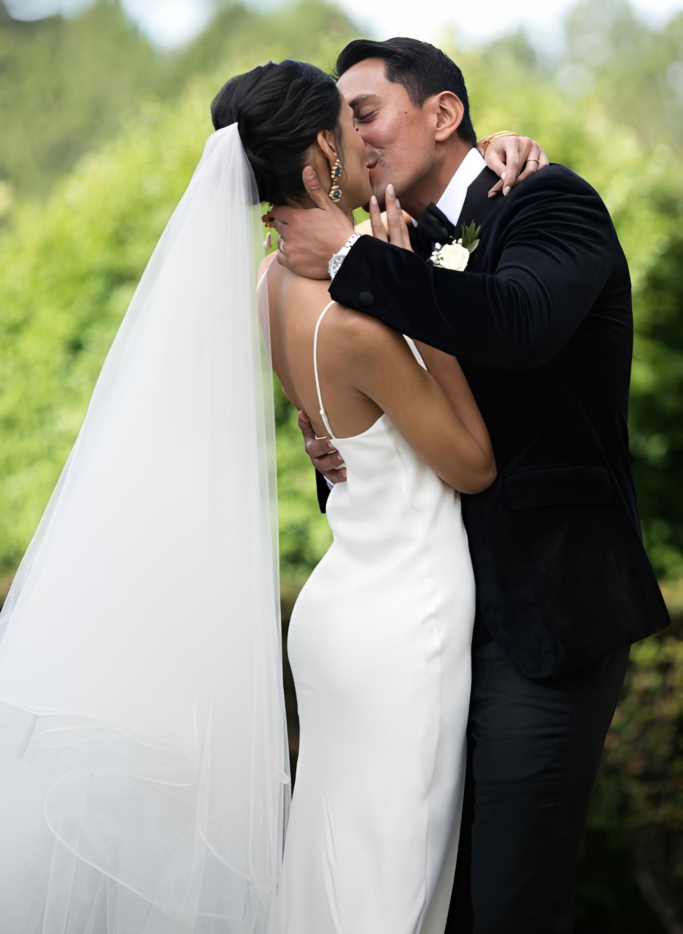 Sexy V-Neck Spaghetti Straps Silk Like Satin Wedding Dresses With Sweep Train, product image 4
