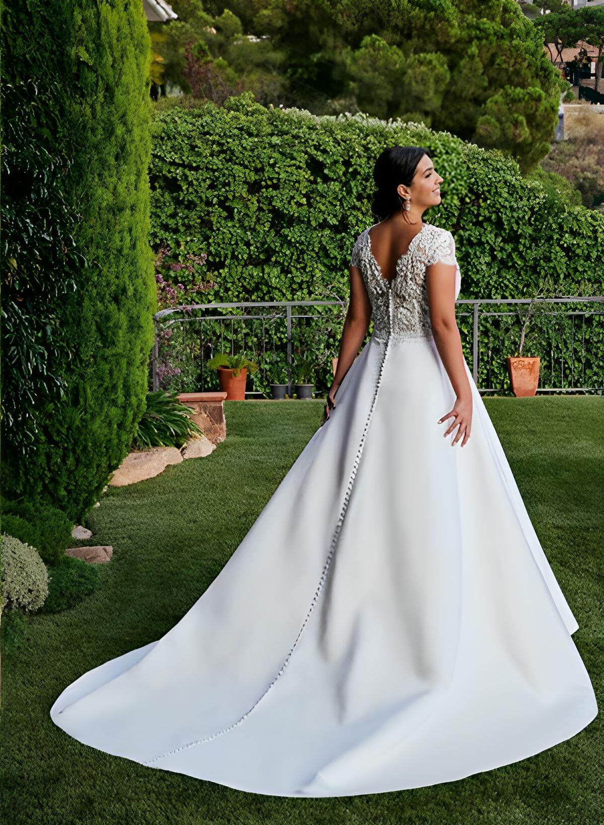 Plus Size A-Line V-Neck Short Sleeves Sweep Train Lace/Satin Wedding Dresses, product image 3
