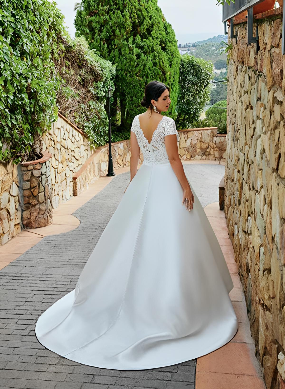 Plus Size A-Line V-Neck Short Sleeves Sweep Train Lace/Satin Wedding Dresses, product image 5
