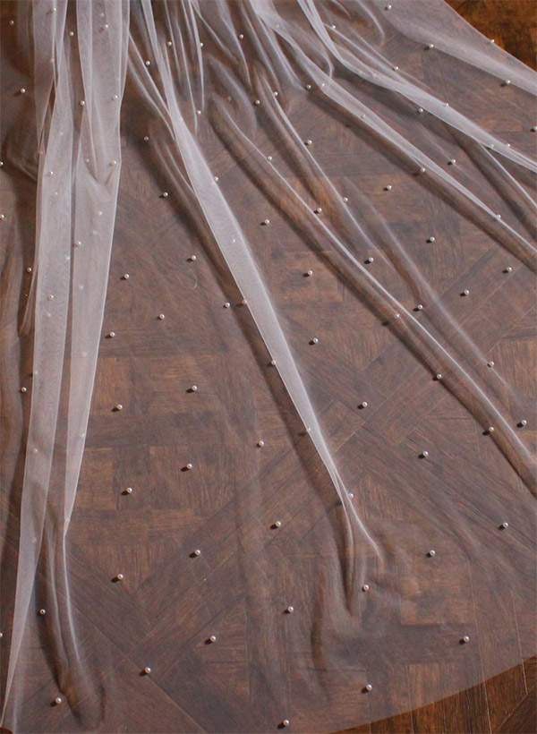 Tulle One-Tier Cathedral Bridal Veils With Faux Pearl