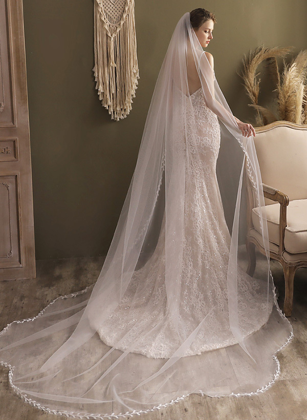 Lace Applique Edge One-Tier Waltz Bridal Veils