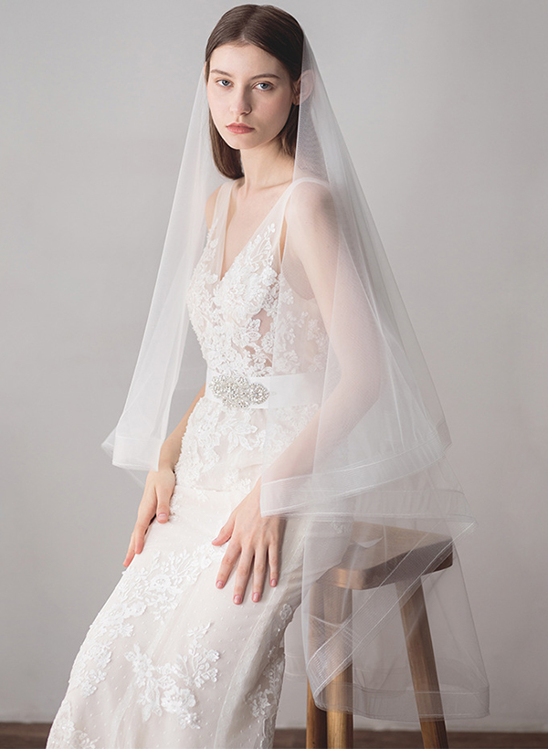 Cut Edge Two-Tier Fingertip Bridal Veils