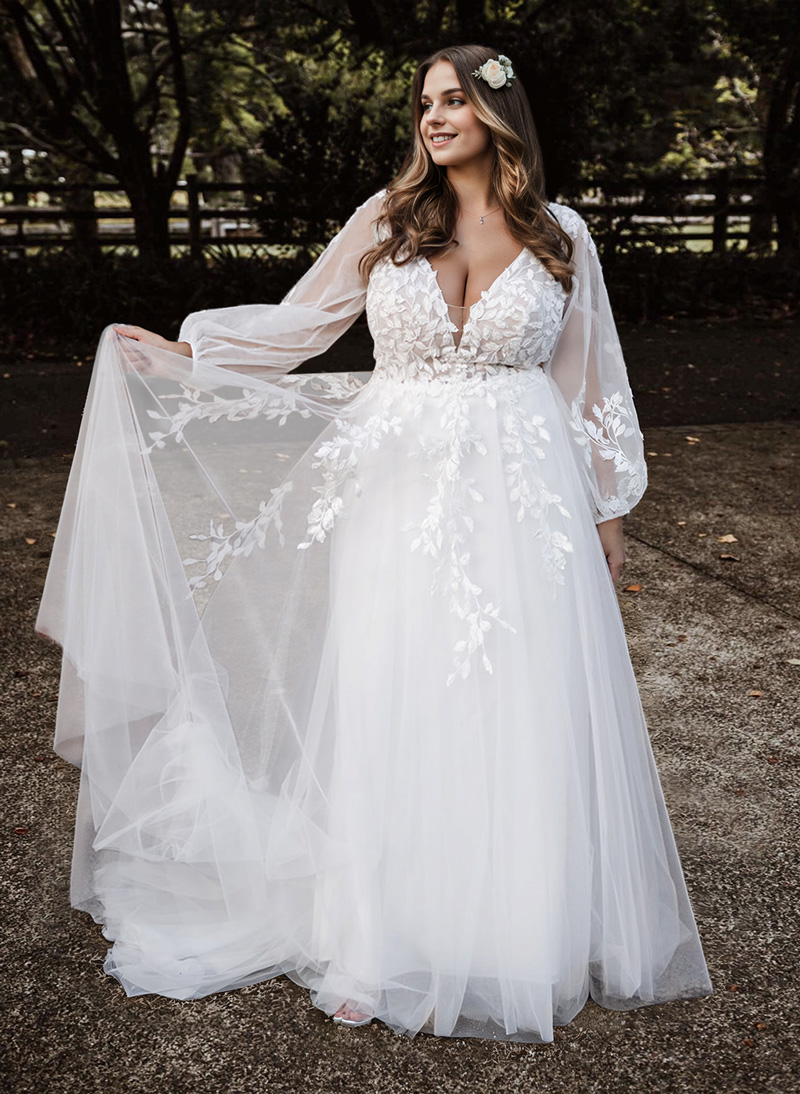 Boho Plus Size A-Line Long Sleeves Lace Wedding Dresses With V-Neck Sweep Train, product image 1