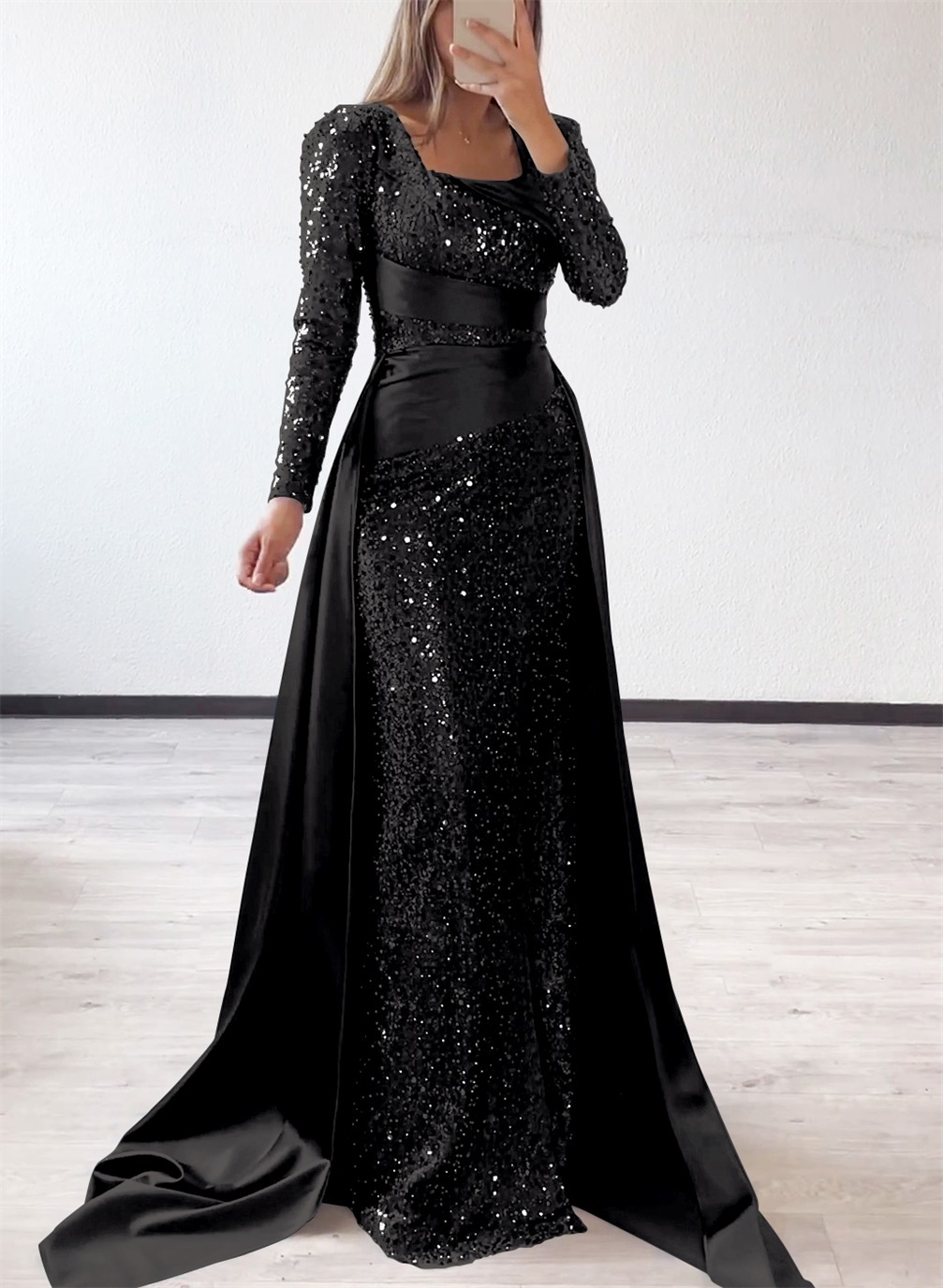 Square Neckline Long Sleeves Sequined Mother Of The Bride Dresses