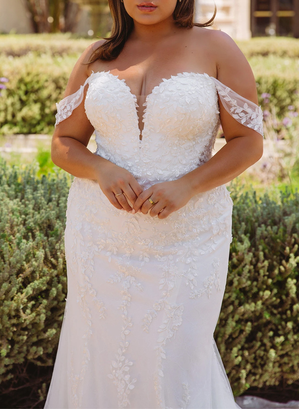 Plus Size Trumpet/Mermaid Off-The-Shoulder Court Train Lace Wedding Dresses