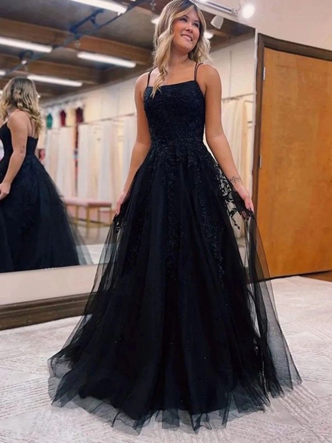 A-Line/Princess Tulle Applique Sleeveless Sweep/Brush Train Dresses