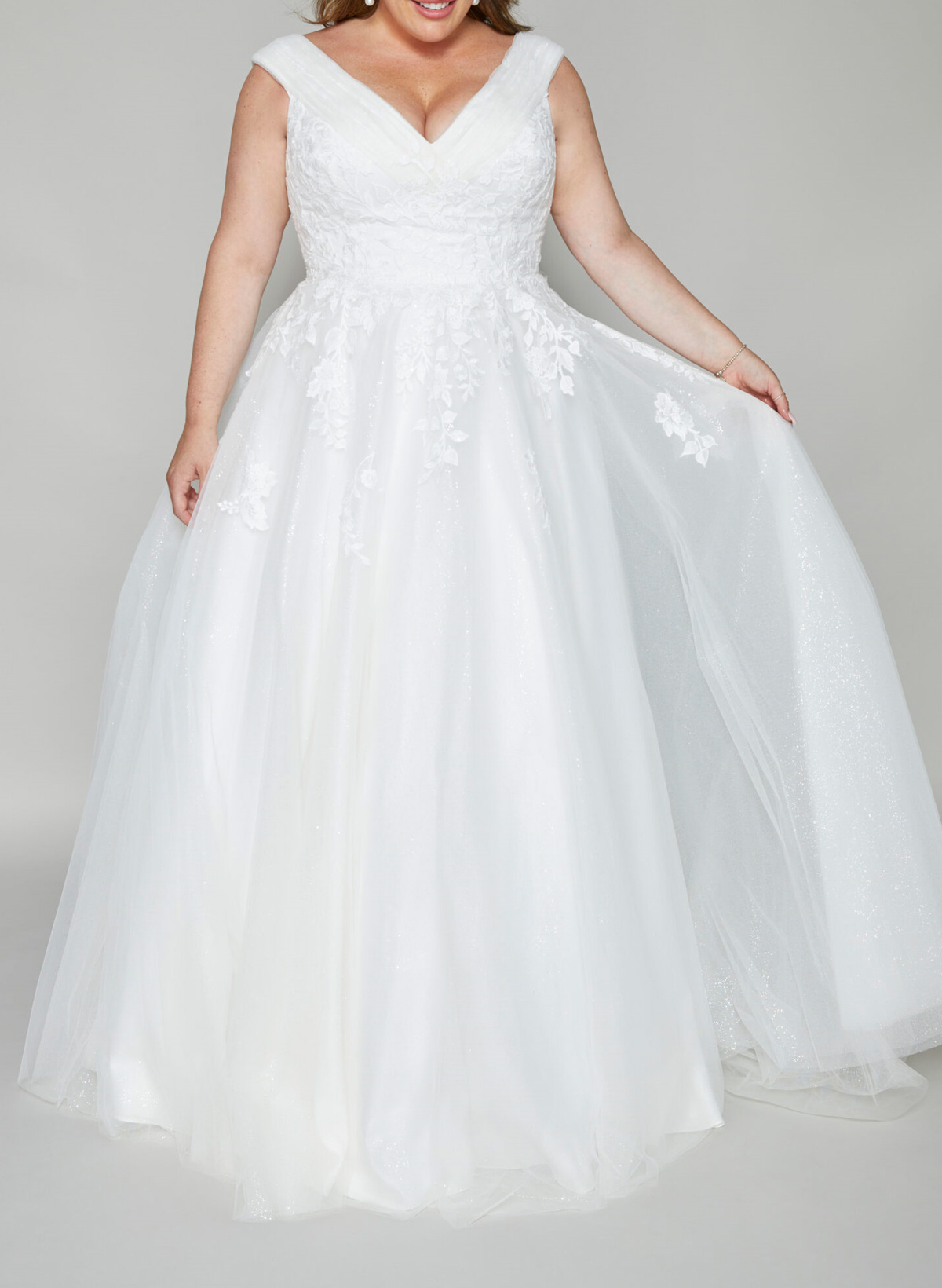 Elegant A-Line V-Neck Court Train Lace/Tulle Wedding Dresses, product image 2