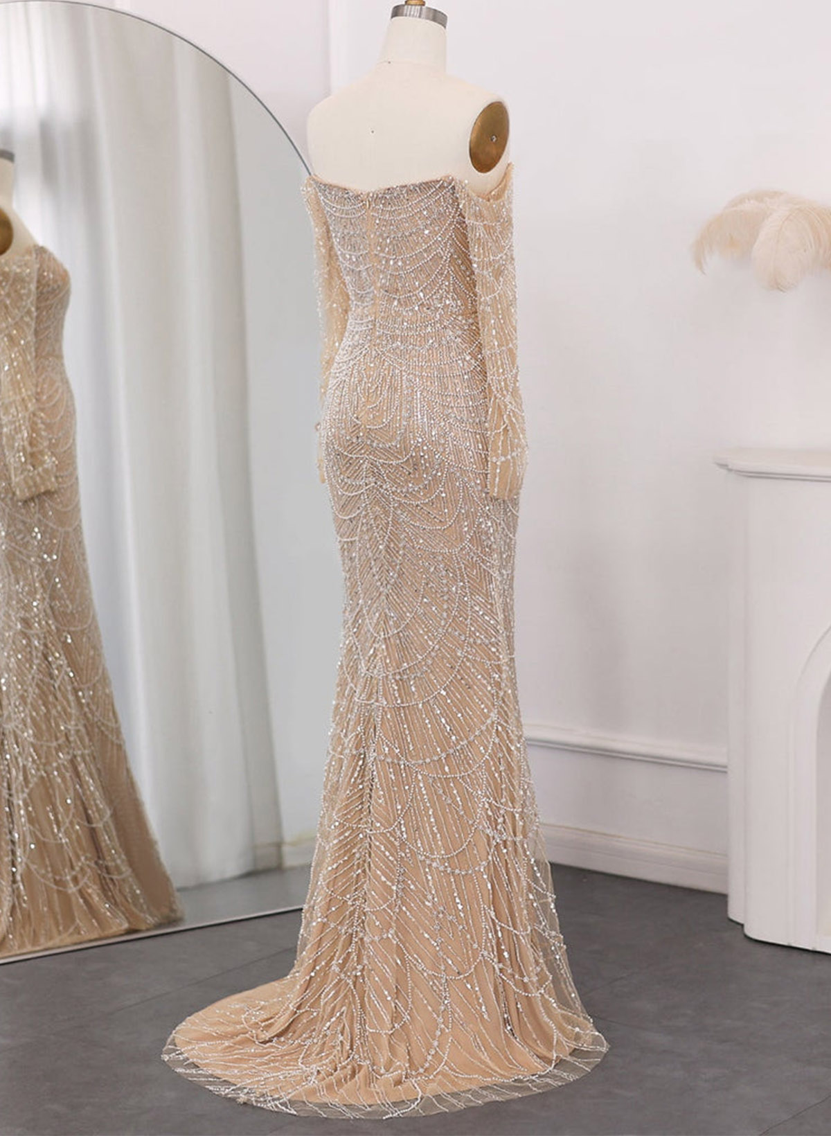 Sparkly Off-The-Shoulder Long Sleeves Lace Evening Dresses