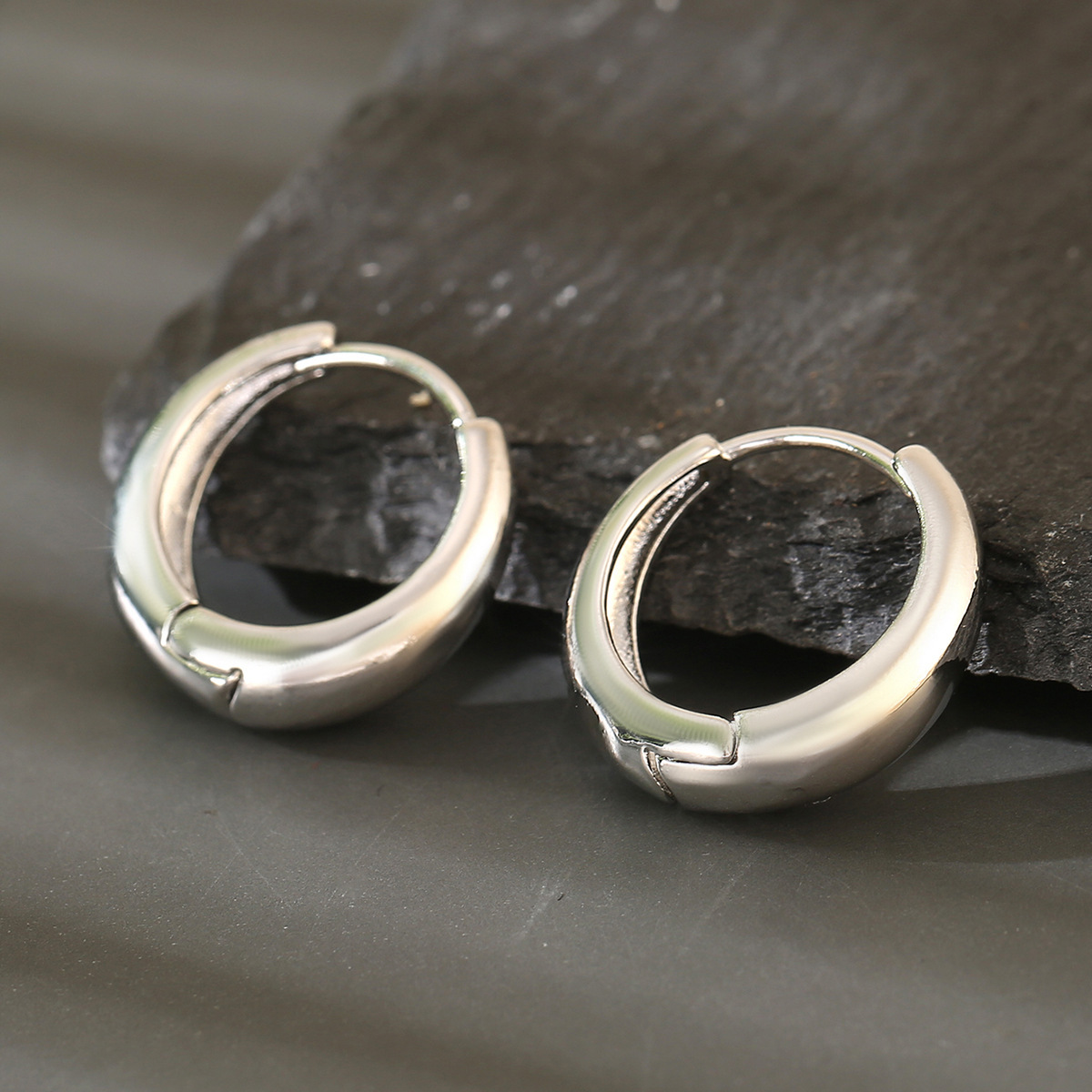 Vintage Oval Hoop Earrings