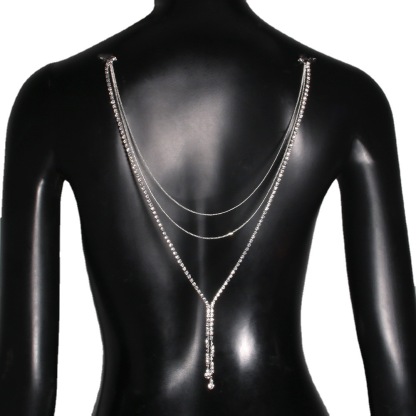 Multi-Layer Fringe Back Chain