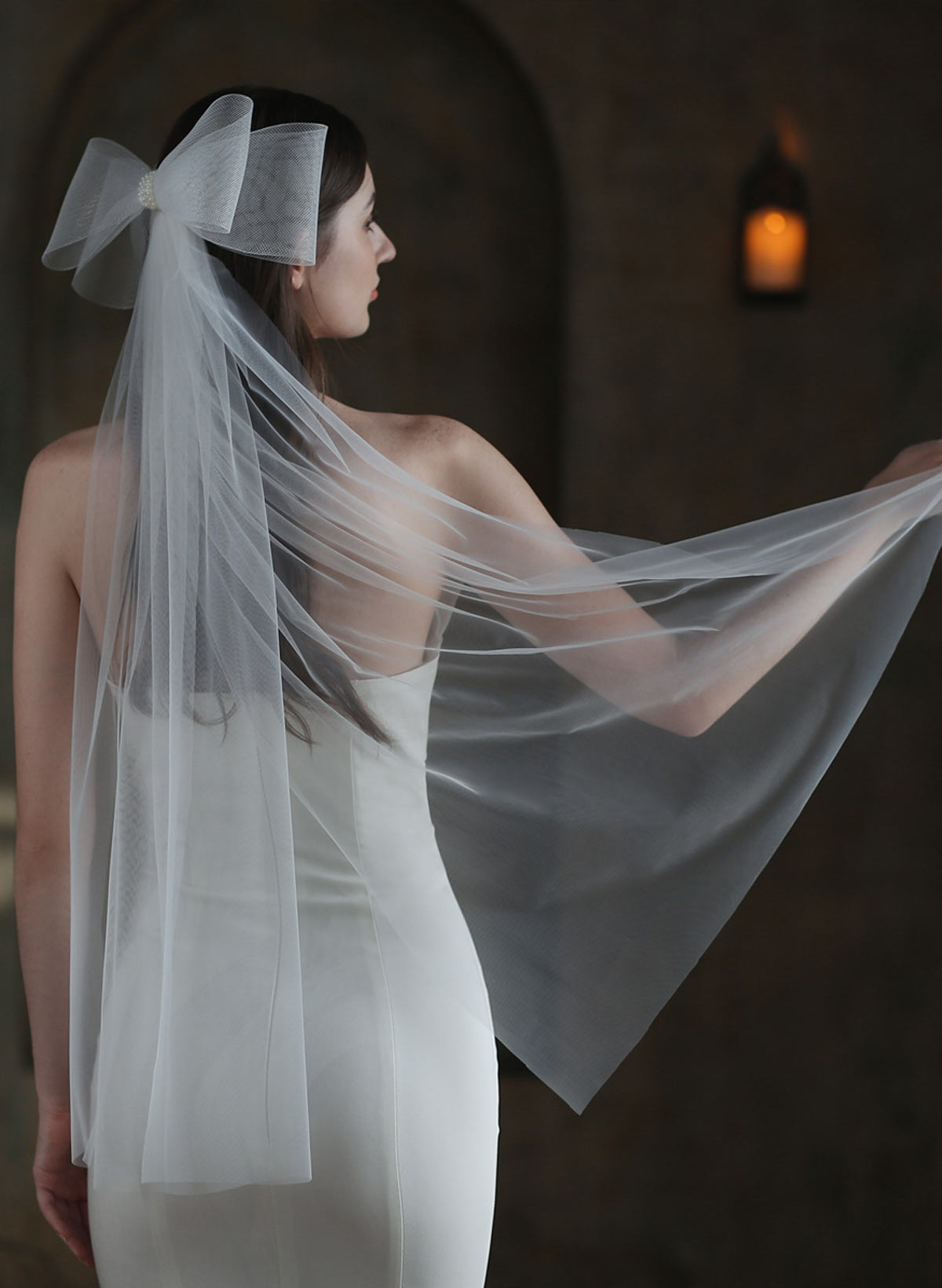 Ivory Cut Edge Fingertip Bridal Tulle Veils With Bowknot/Faux Pearl