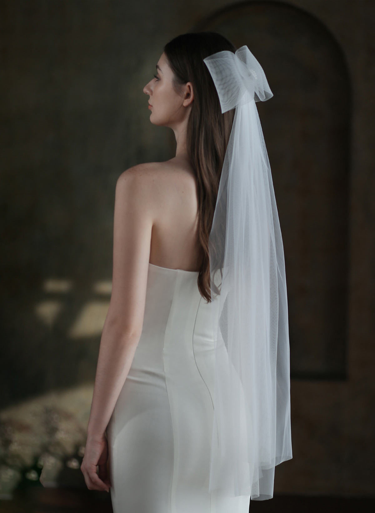 Ivory Cut Edge Fingertip Bridal Tulle Veils With Bowknot/Faux Pearl