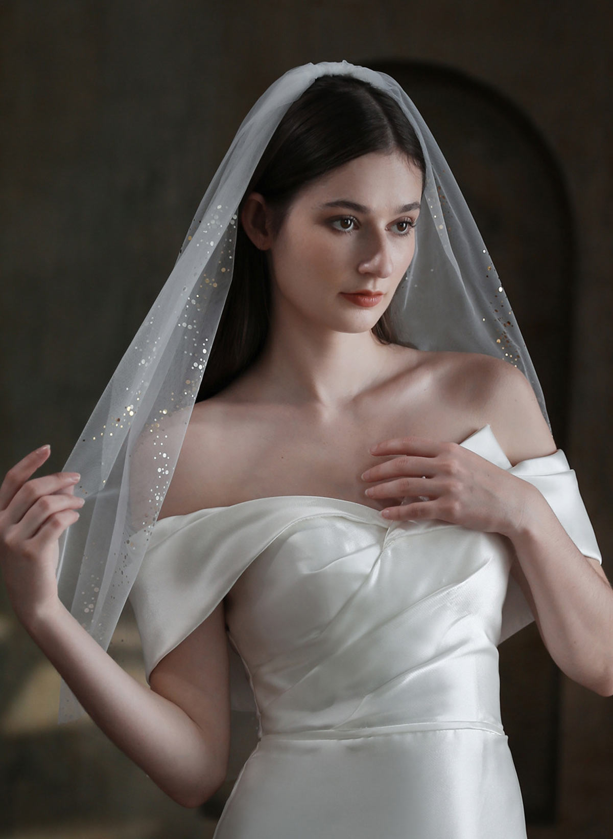 One-Tier Sequin Cut Edge Elbow Bridal Tulle Ivory Veils