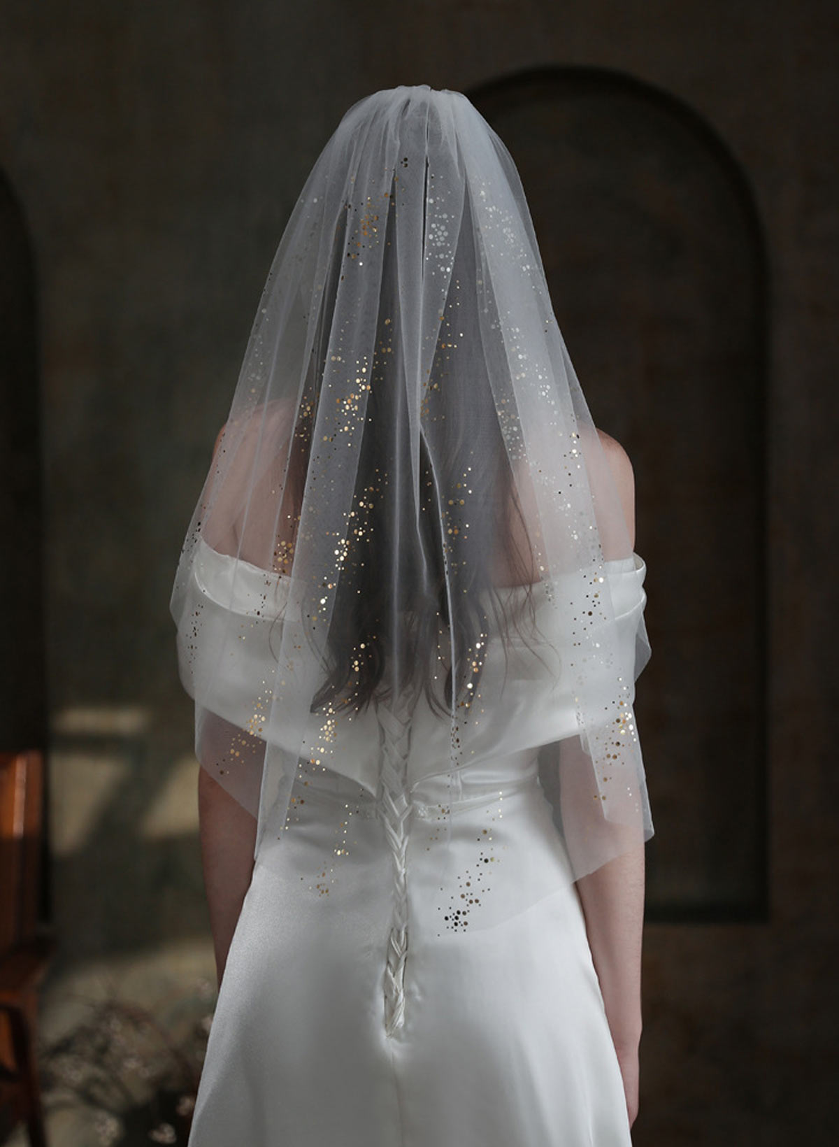One-Tier Sequin Cut Edge Elbow Bridal Tulle Ivory Veils