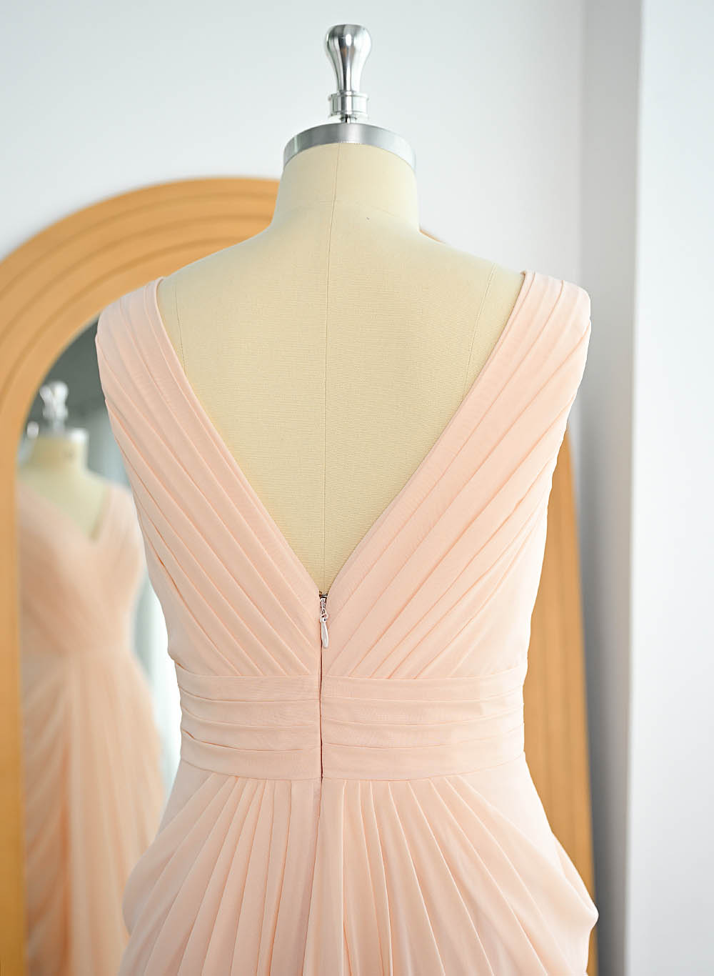 Sheath/Column V-Neck Sleeveless Floor-Length Chiffon Bridesmaid Dresses, product image 71