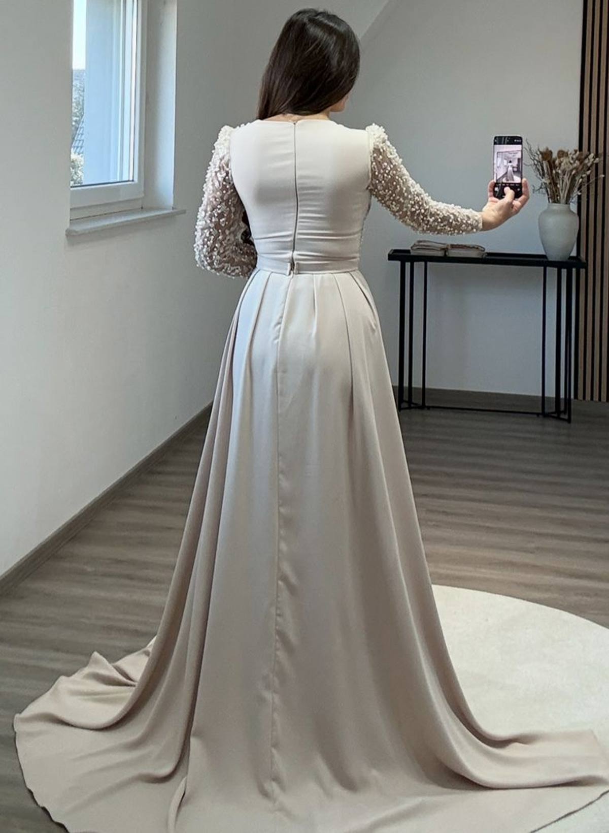 Sheath/Column Asymmetrical Long Sleeves Detachable Elastic Satin Evening Dresses With Sequins