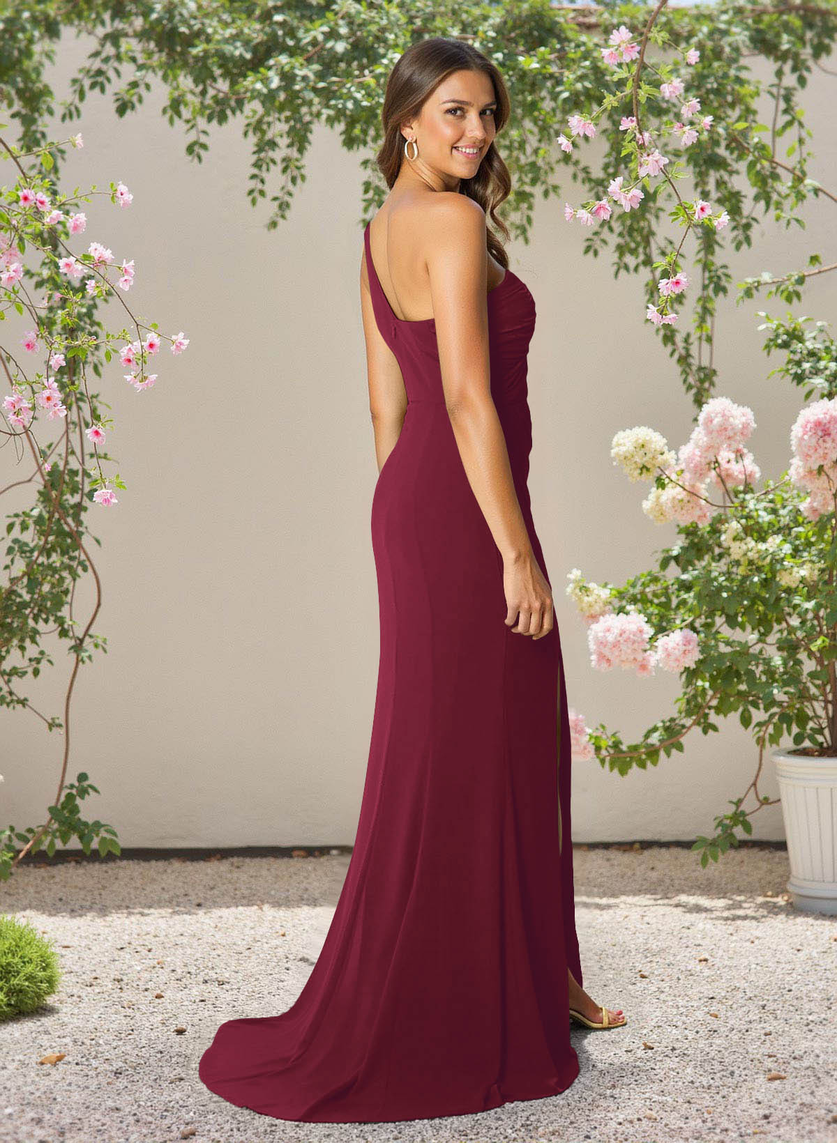 Flattering One-Shoulder Sleeveless Bridesmaid Dresses Stretch Chiffon With High Split