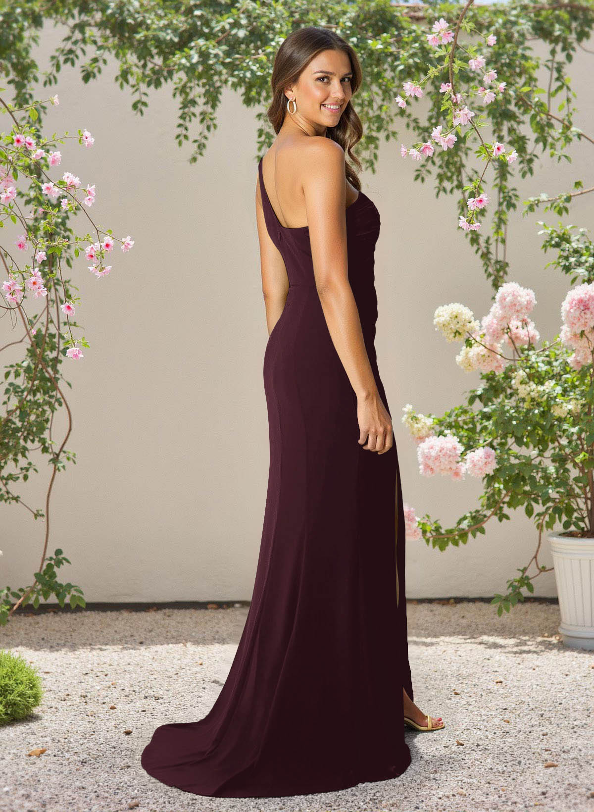 Flattering One-Shoulder Sleeveless Bridesmaid Dresses Stretch Chiffon With High Split
