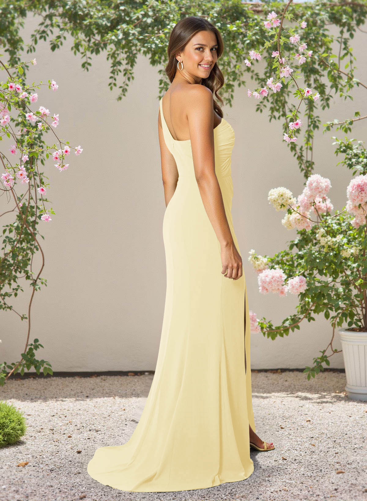 Flattering One-Shoulder Sleeveless Bridesmaid Dresses Stretch Chiffon With High Split