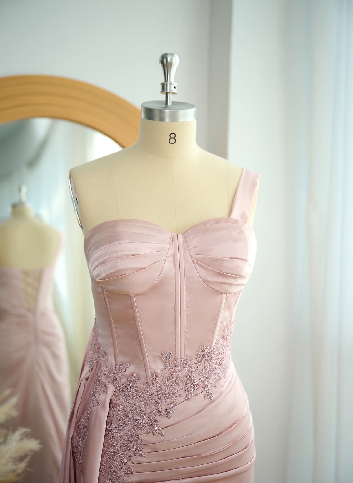 Trumpet/Mermaid Silk Like Satin Bridesmaid Dresses With High Split, product image 3