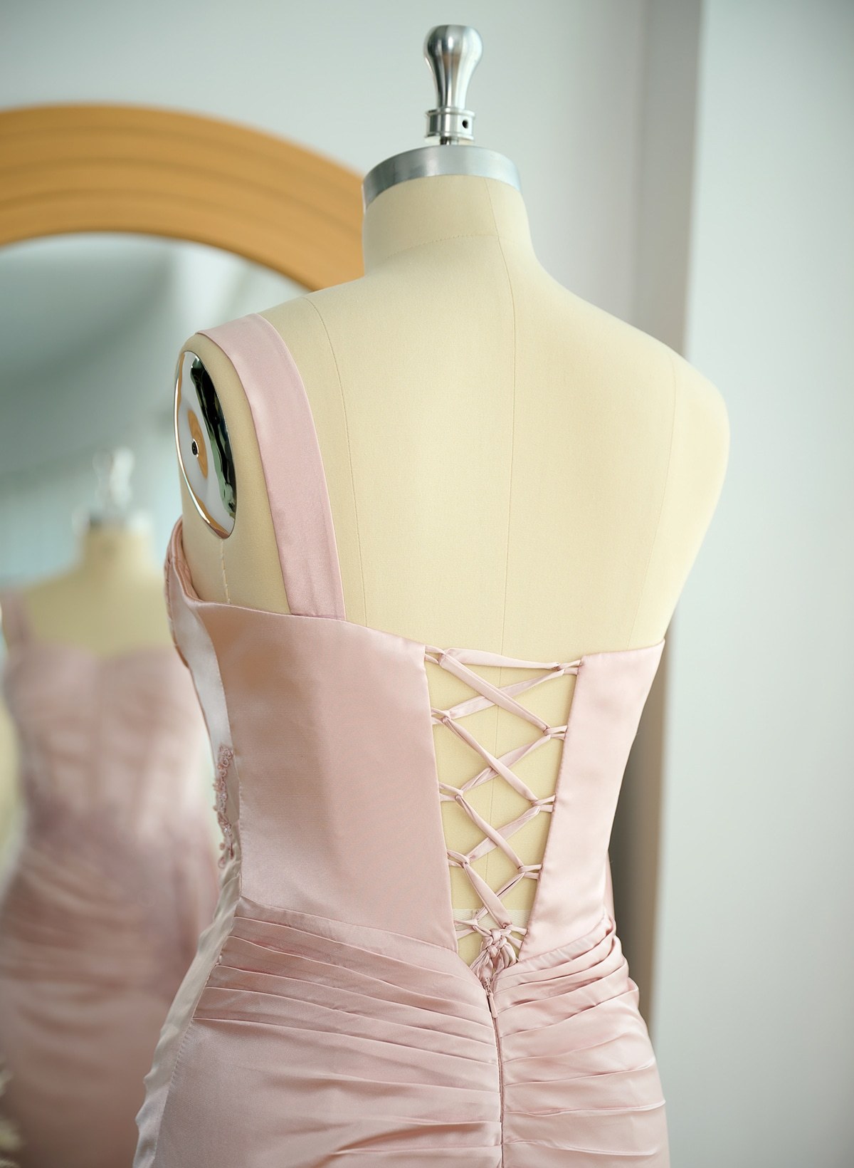 Trumpet/Mermaid Silk Like Satin Bridesmaid Dresses With High Split, product image 4