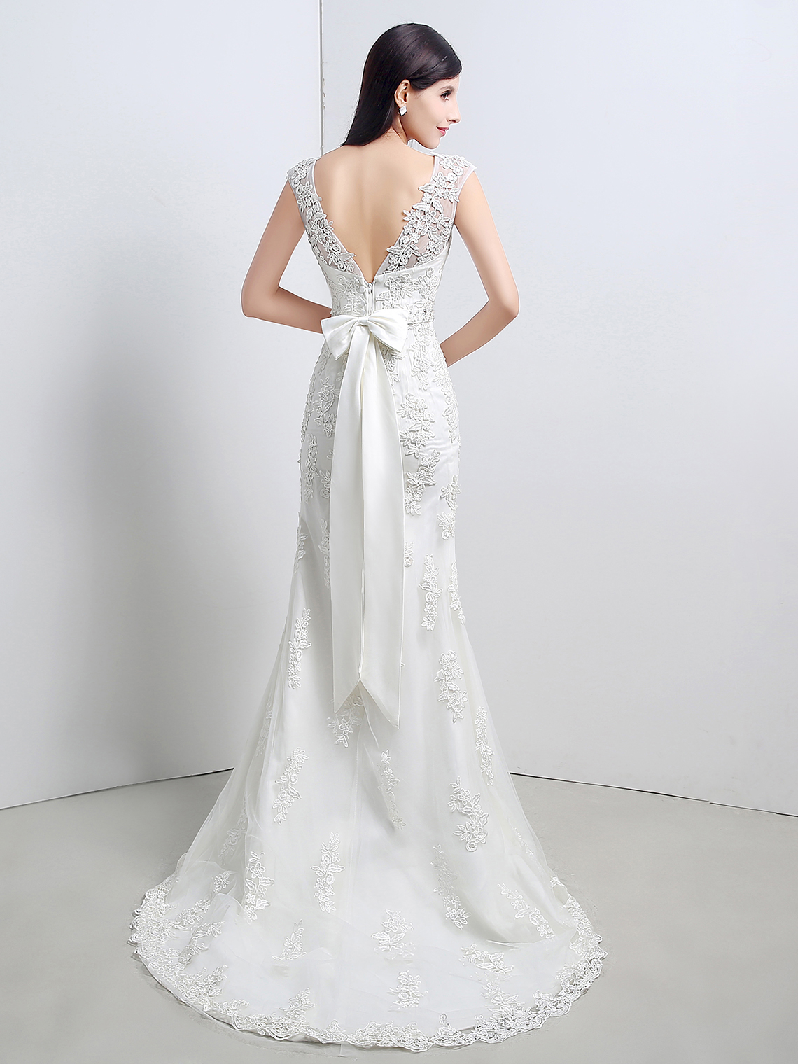 Mermaid/Trumpet Elegant Wedding Dress Illusion Neck Lace with Bow knot