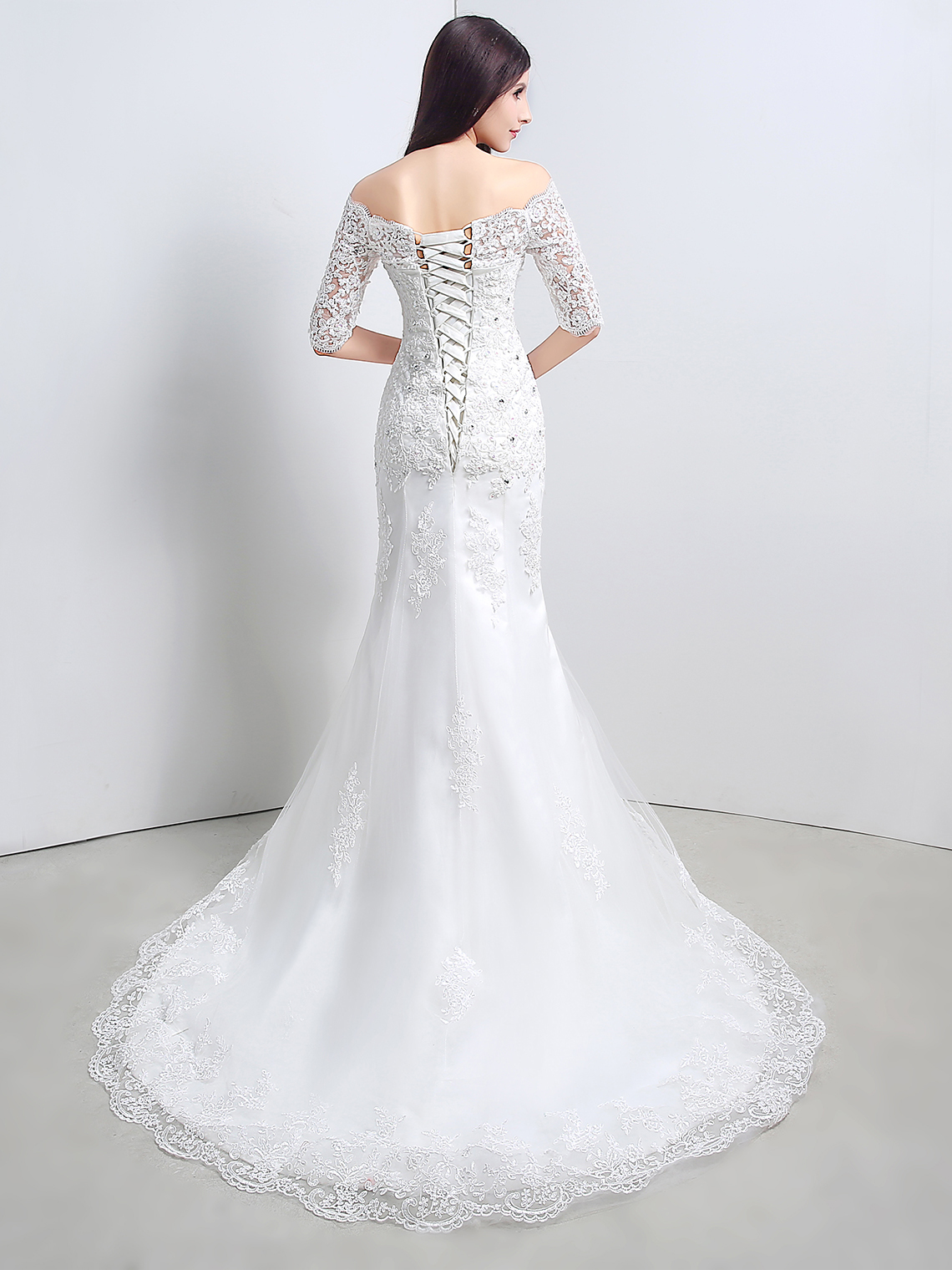 Mermaid/Trumpet Elegant Wedding Dress Lace Appliques with Beading