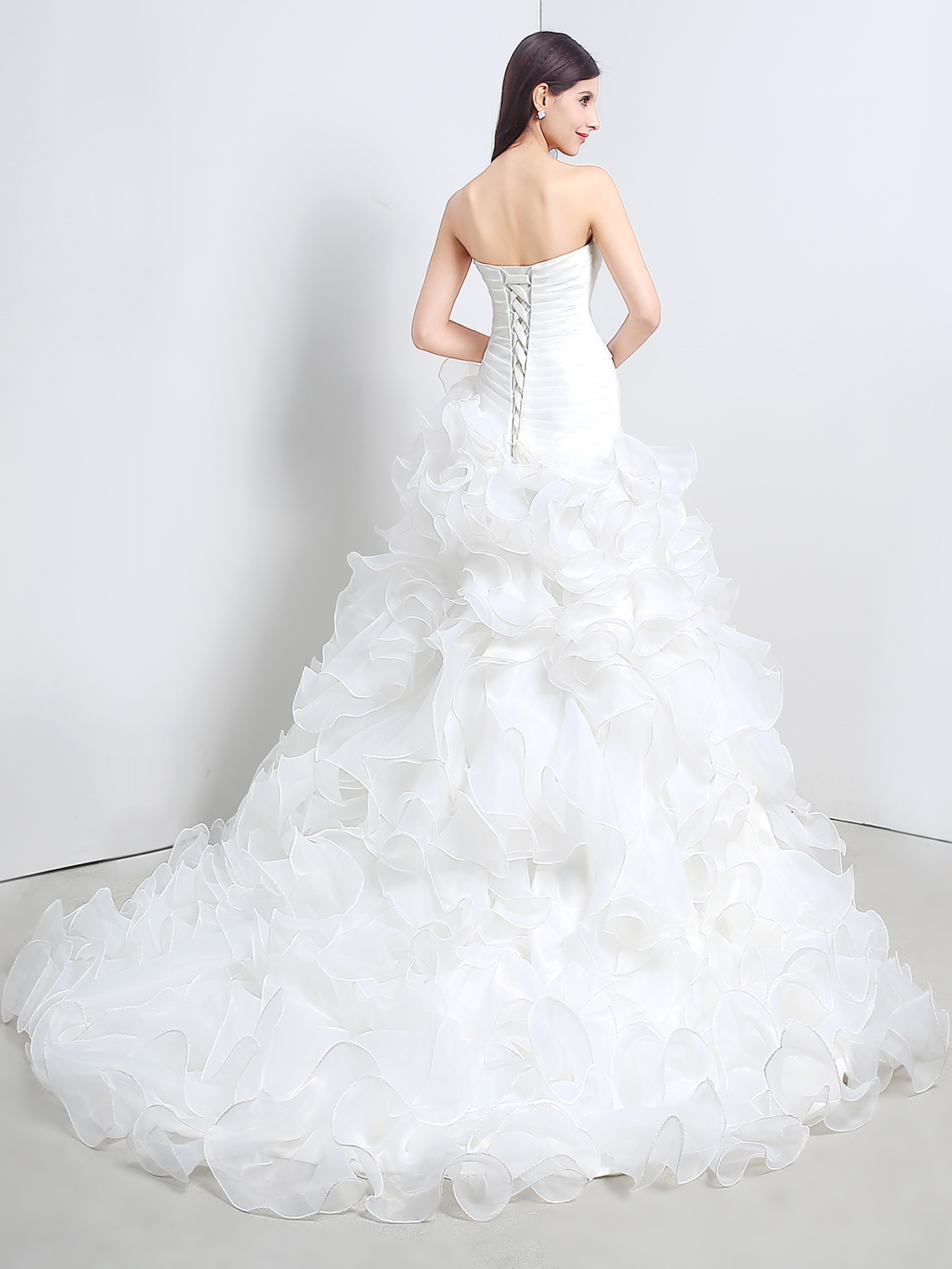 Mermaid/Trumpet Sexy Formal Tiered Wedding Dress Tulle with Ruffles