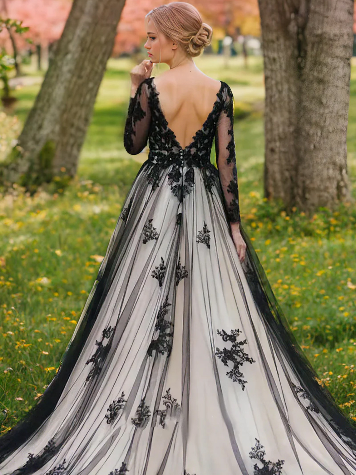 Gothic Black and White Boho Wedding Dress Backless with Court Train