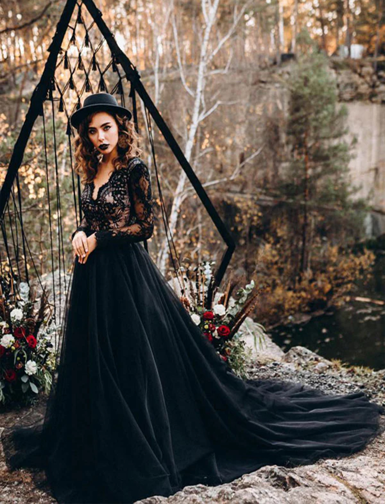 A-Line V-Neck Long Sleeves Lace Tulle Wedding Dresses With Lace