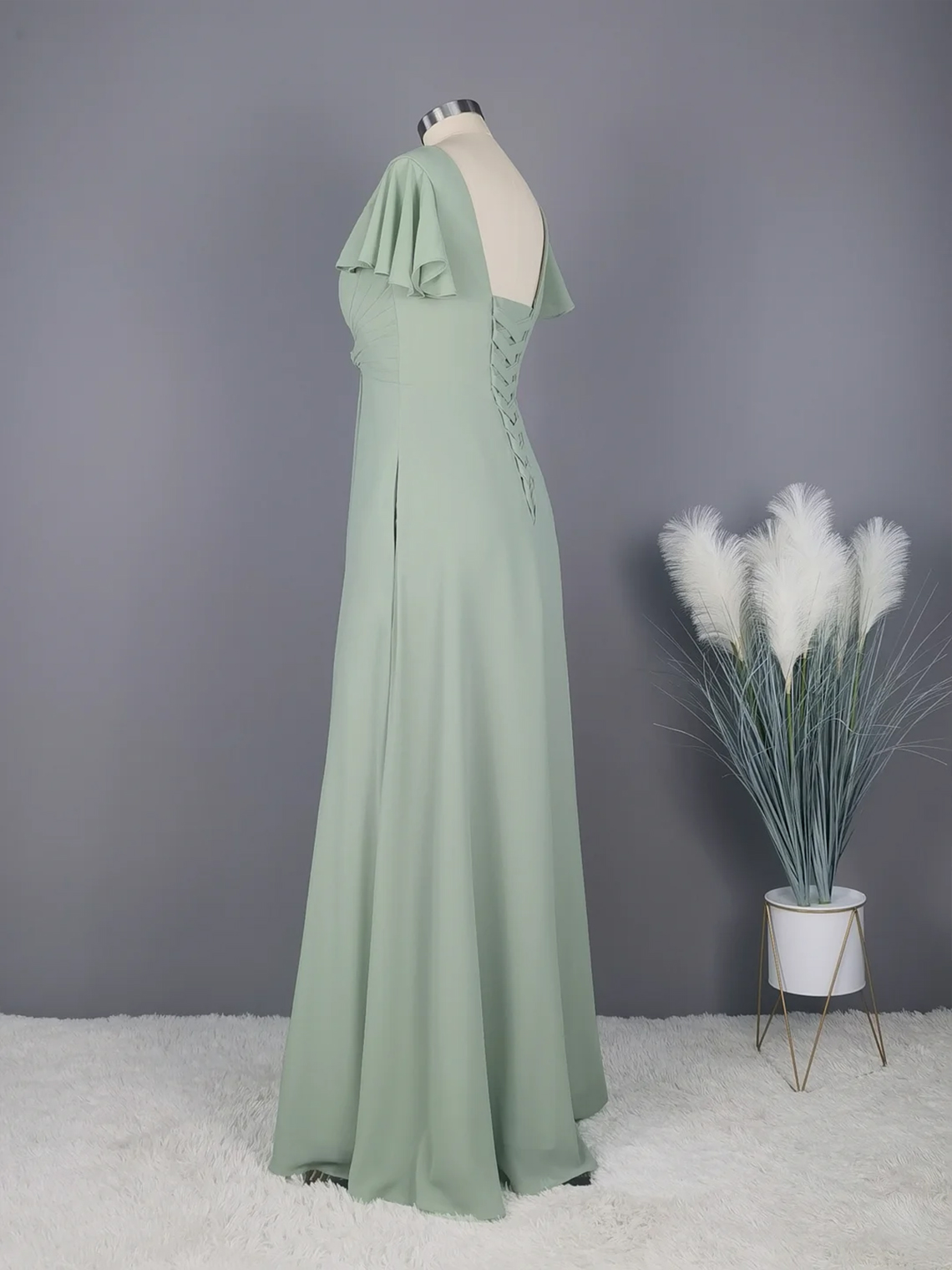 Sheath/Column Bridesmaid Dress Long Chiffon V Neck Light Green Lace Up