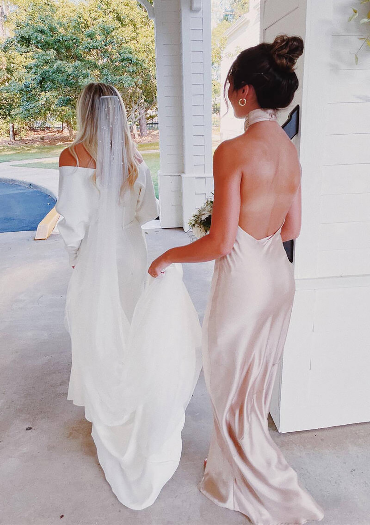 Sheath/Column Halter Sleeveless Floor-Length Satin Bridesmaid Dress