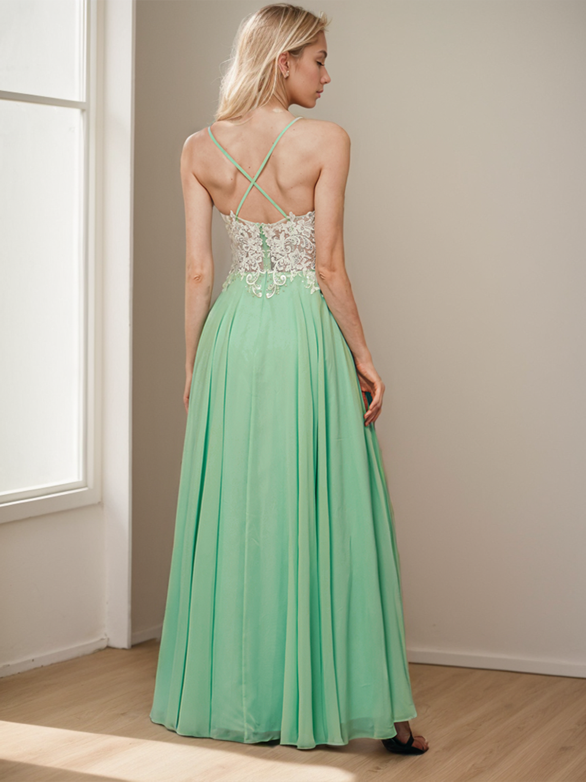 A-Line Evening Gown Sexy Prom Dresses Floor Length Slit Appliques