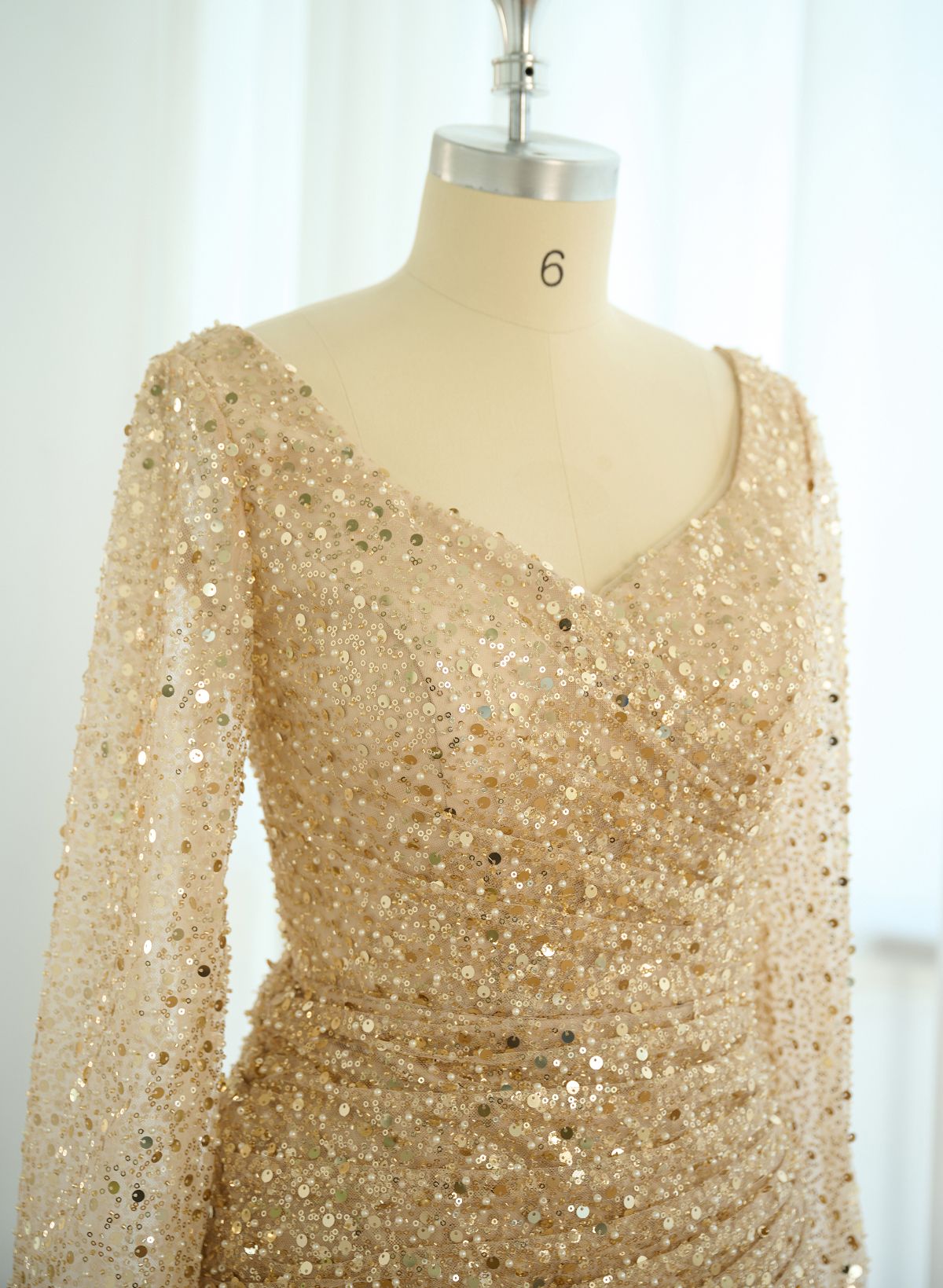 Sparkly V-Neck Long Sleeves Sweep Train Sequined Wedding Dresses With Split Front