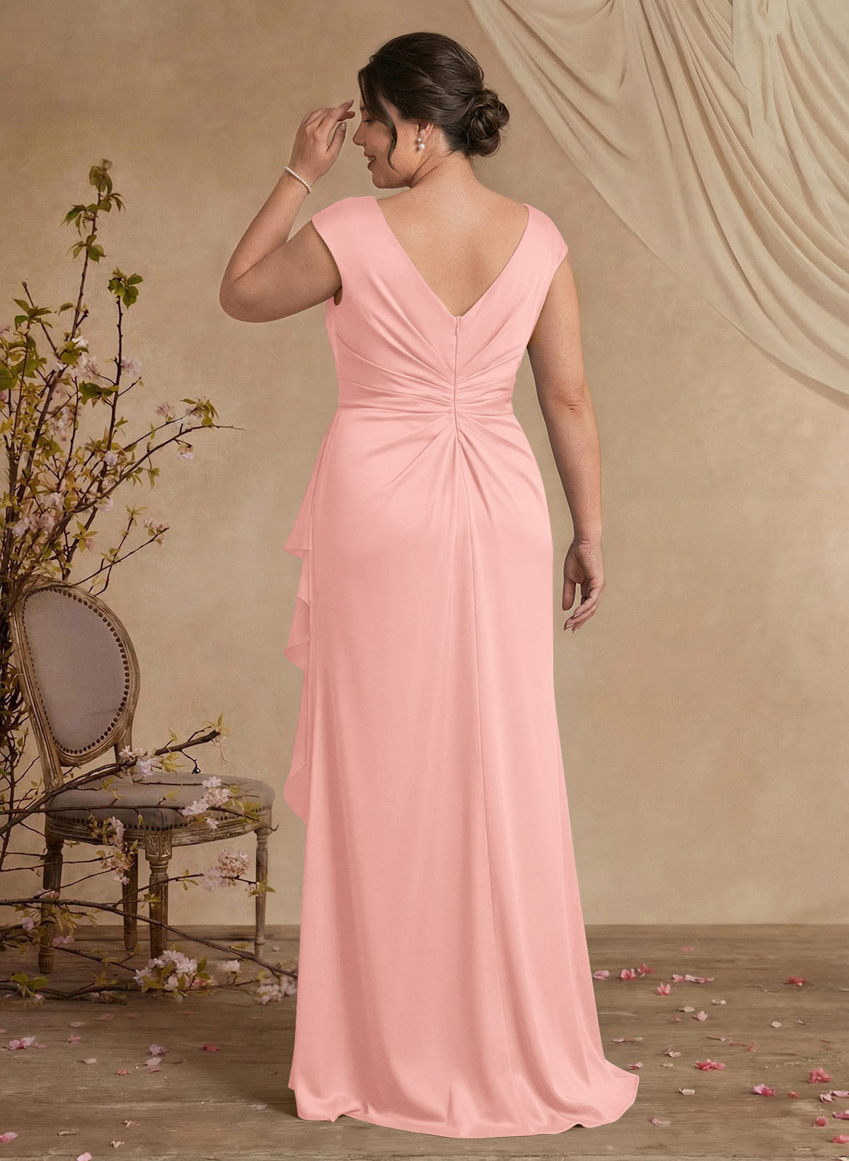 Sheath/Column Scoop Neck Sweep Train Crepe Satin Mother Of The Bride Dresses