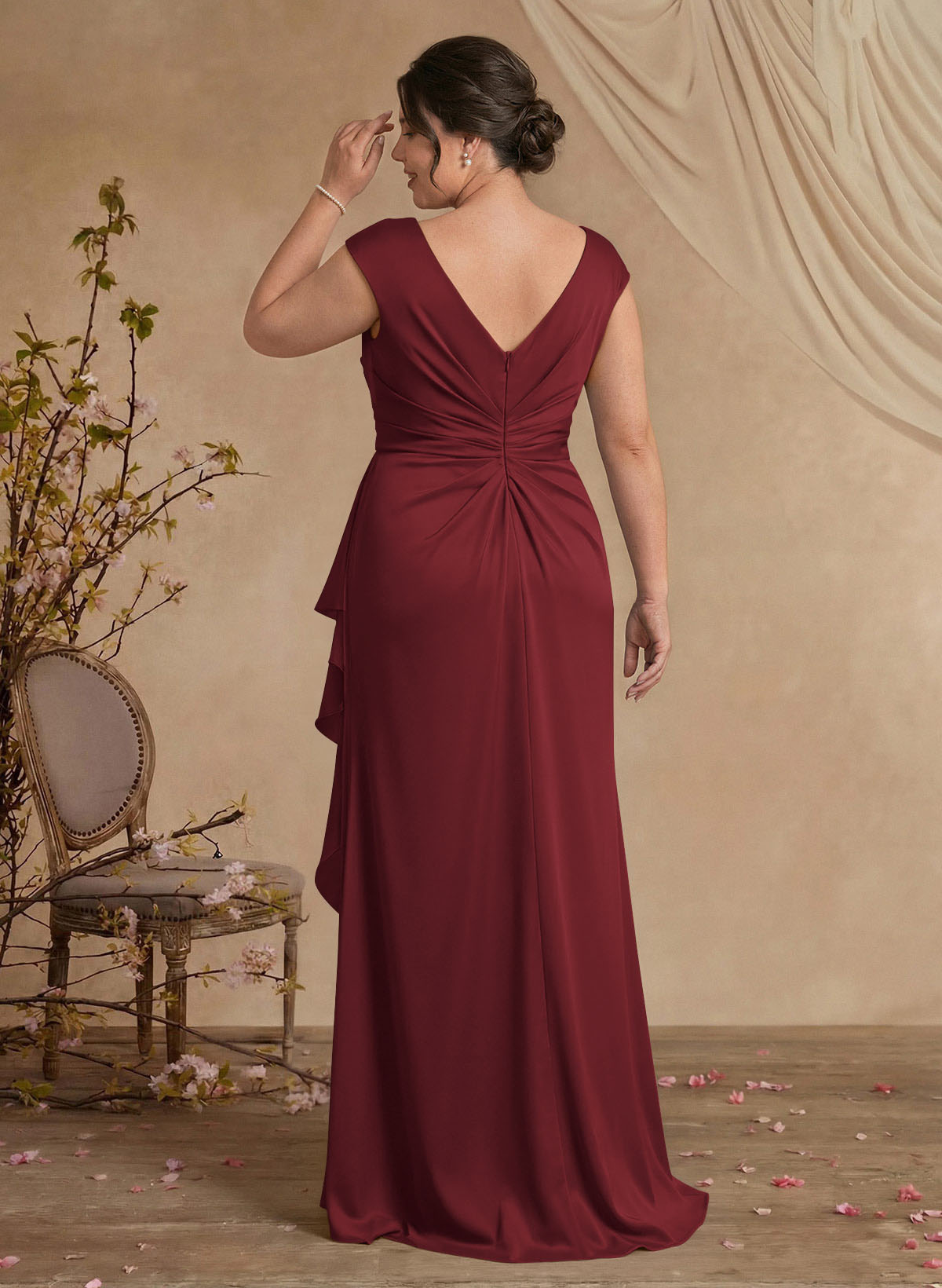 Sheath/Column Scoop Neck Sweep Train Crepe Satin Mother Of The Bride Dresses