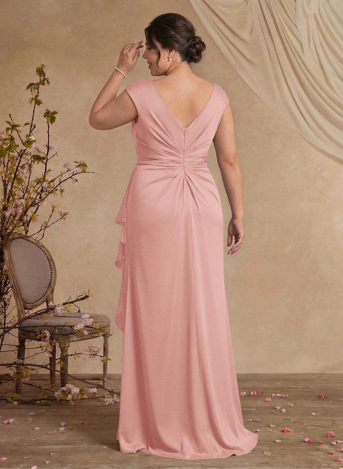 Sheath/Column Scoop Neck Sweep Train Crepe Satin Mother Of The Bride Dresses