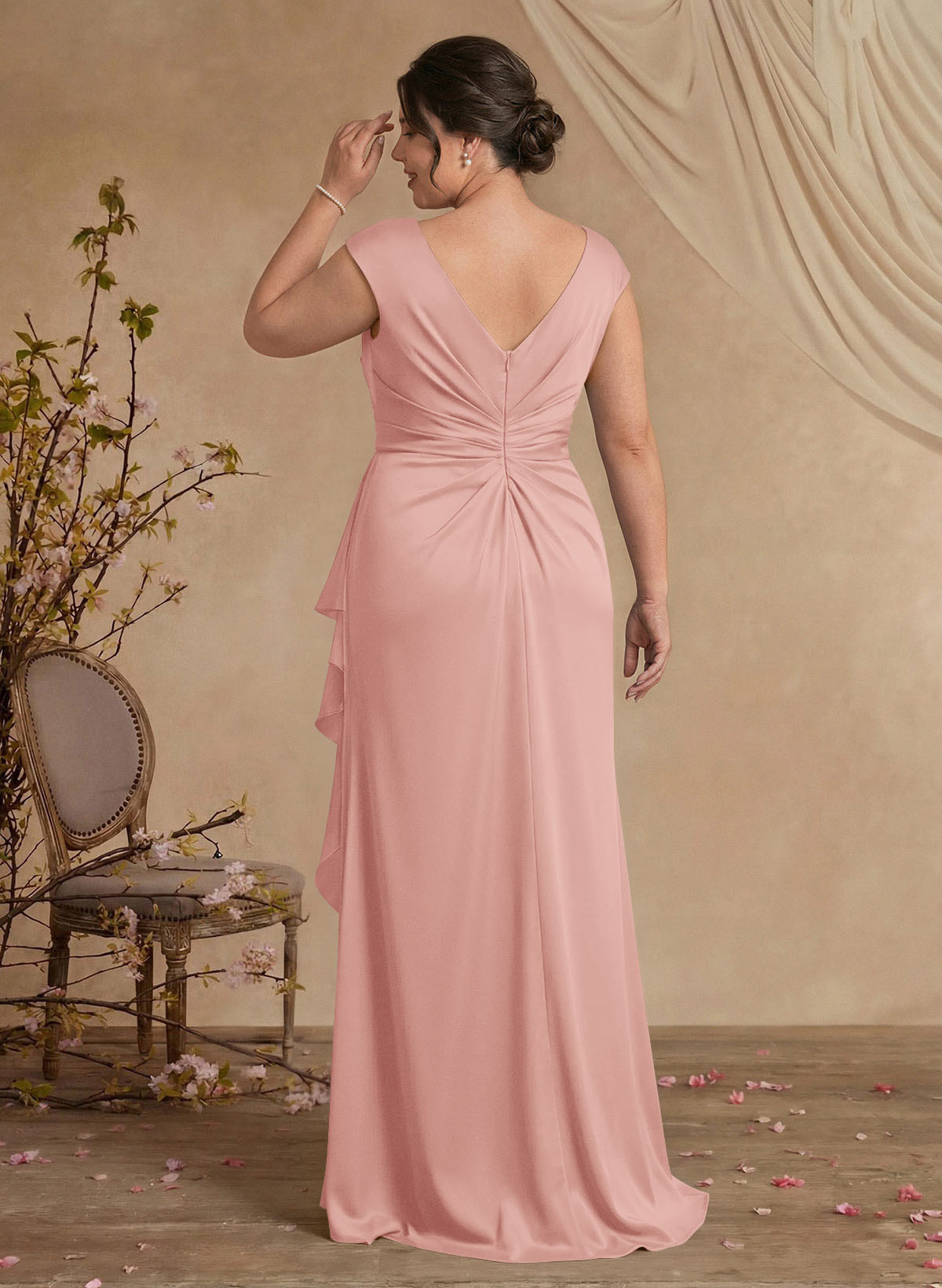 Sheath/Column Scoop Neck Sweep Train Crepe Satin Mother Of The Bride Dresses