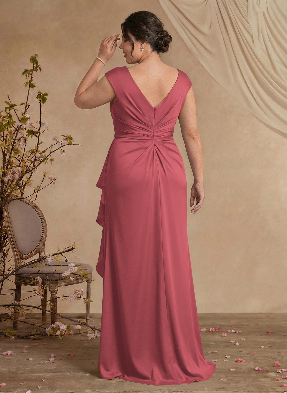 Sheath/Column Scoop Neck Sweep Train Crepe Satin Mother Of The Bride Dresses