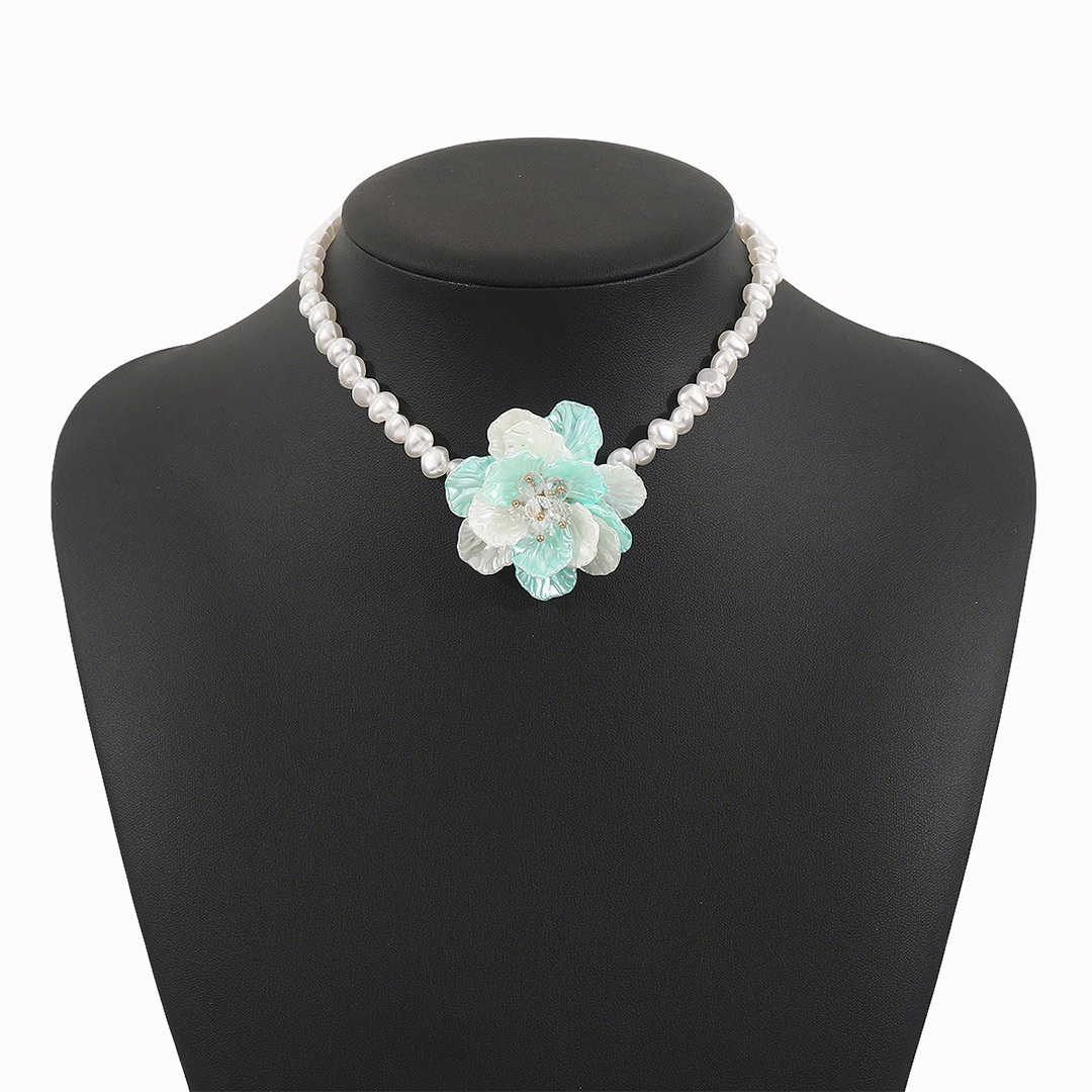 Vintage Camellia Pearl Necklace