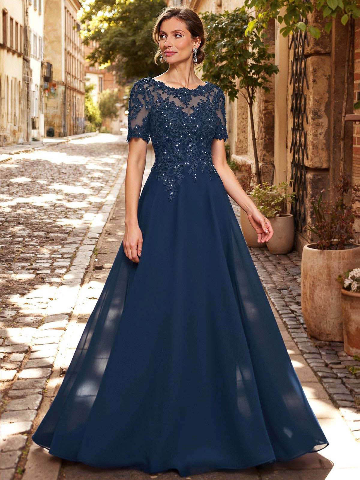 A-Line Scoop Neck Short Sleeves Chiffon Mother Of The Bride Dresses With Lace