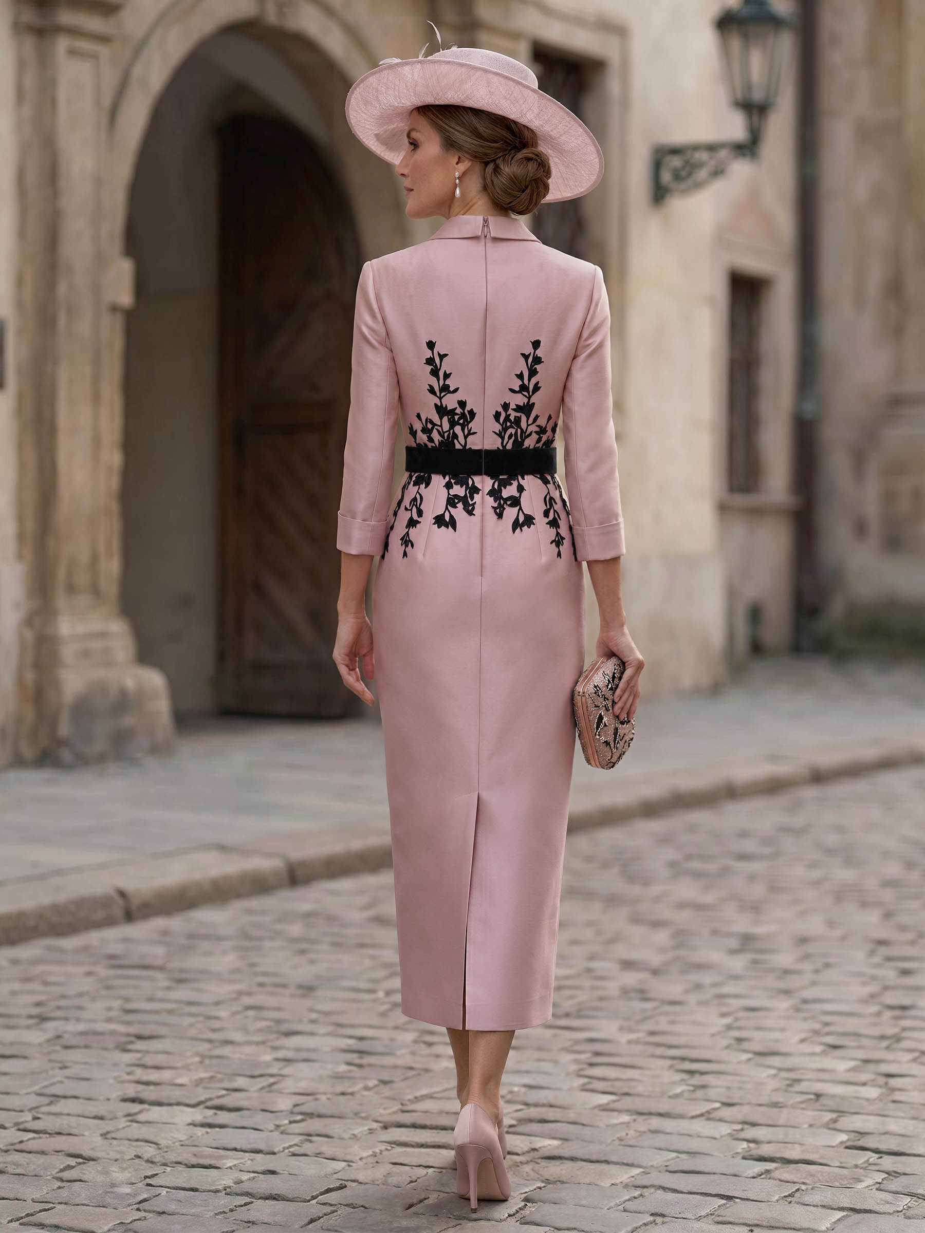Sheath/Column V-Neck 3/4 Sleeves Tea-Length Satin Mother Of The Bride Dresses