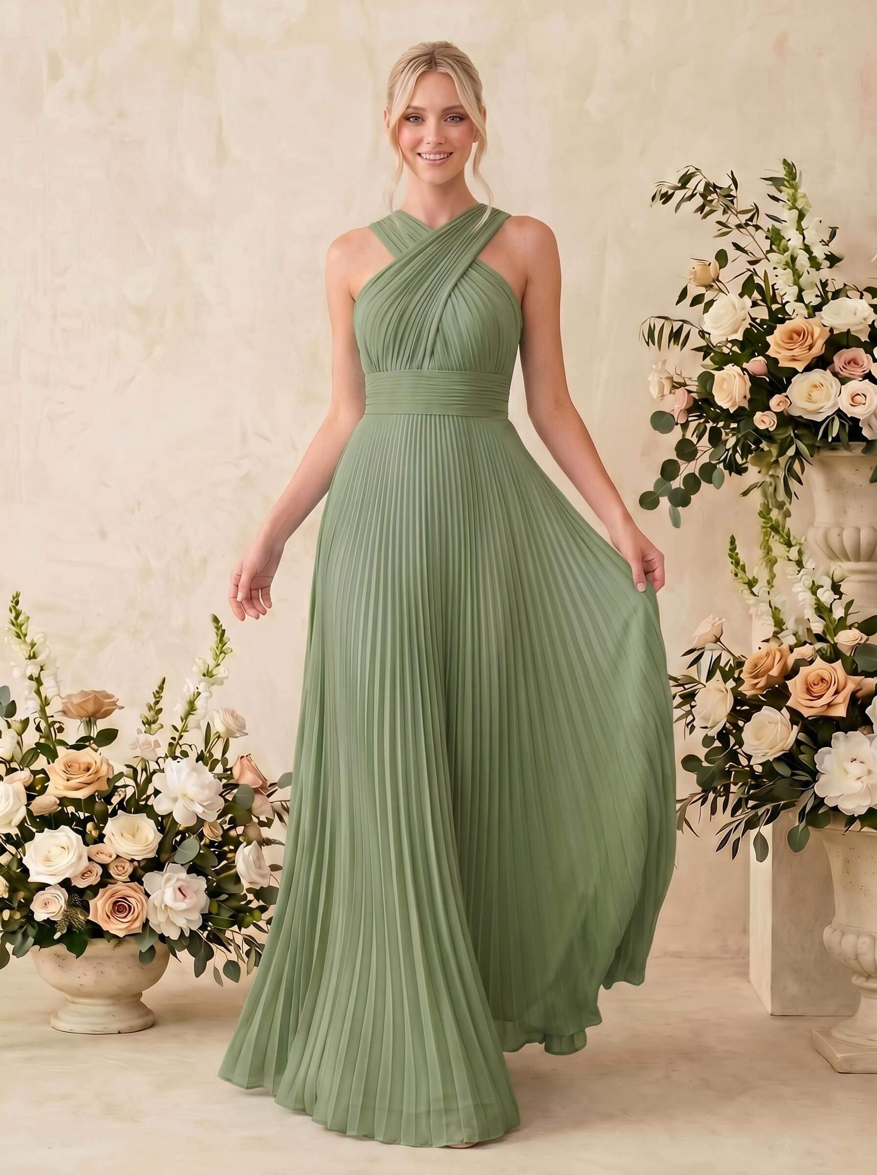Minimalistic A-Line Halter Sleeveless Chiffon Bridesmaid Dresses With Bare Back