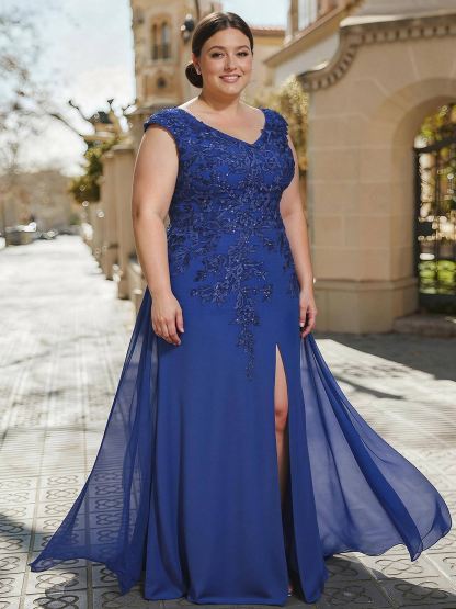 Sheath/Column V-Neck Sleeveless Chiffon Mother Of The Bride Dresses With Appliques Lace/High Split in Royal Blue, US2
