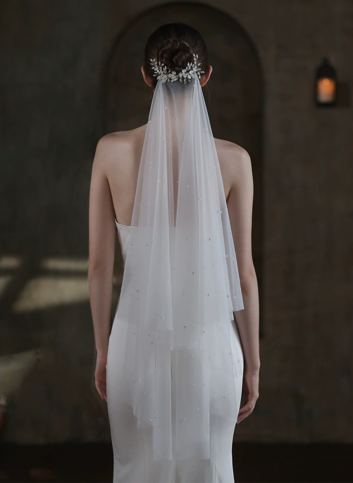 Cut Edge Rhinestones Two-Tier Tulle Fingertip Bridal Veils