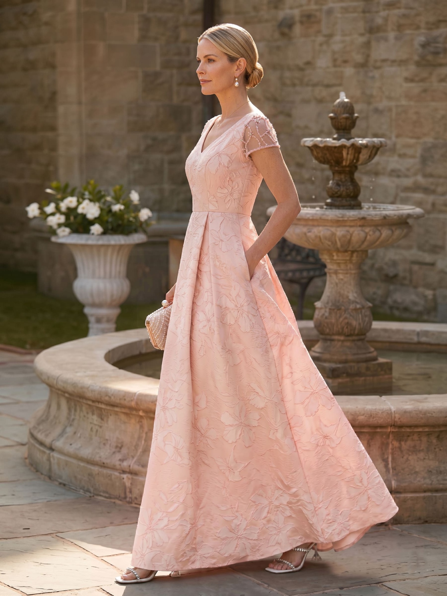 A-Line V-Neck Short Sleeves Floor-Length Jacquard Mother Of The Bride Dresses, image 3