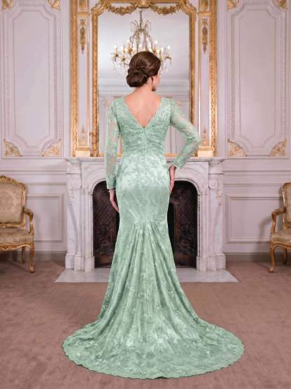 Exquisite Plunge Neck Trumpet Floral Embroidered Mother Of The Bride Dresses